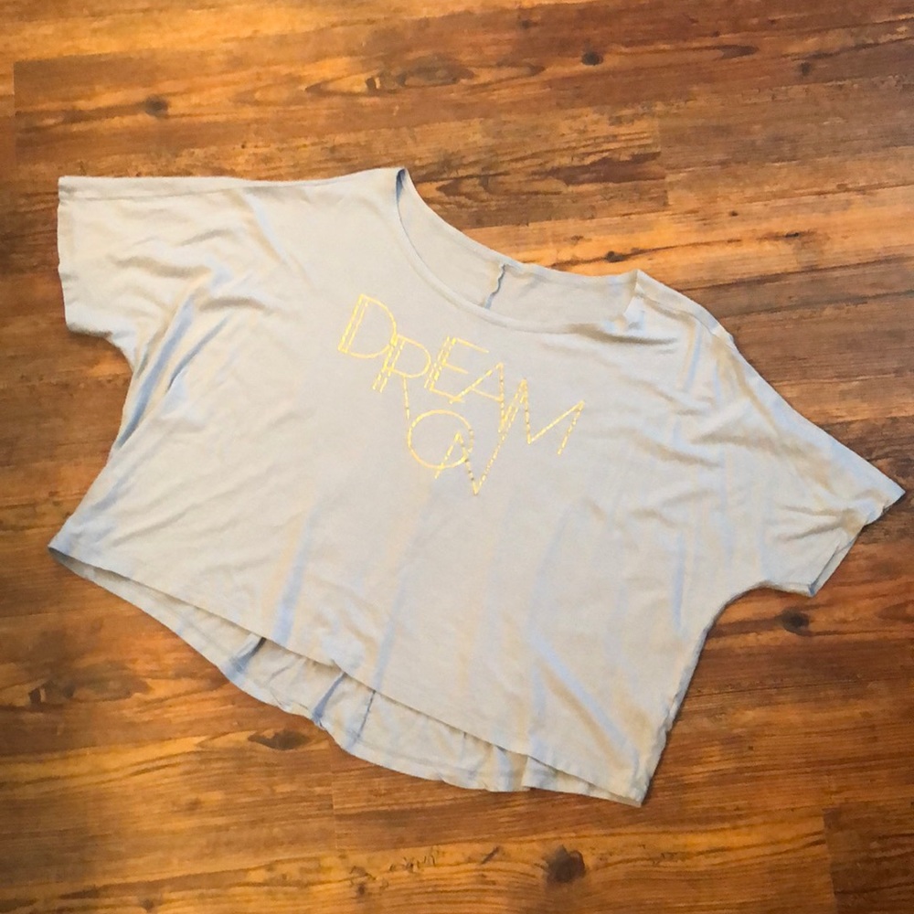 Lucy l Light Blue Gray Gold Dream On T-shirt
